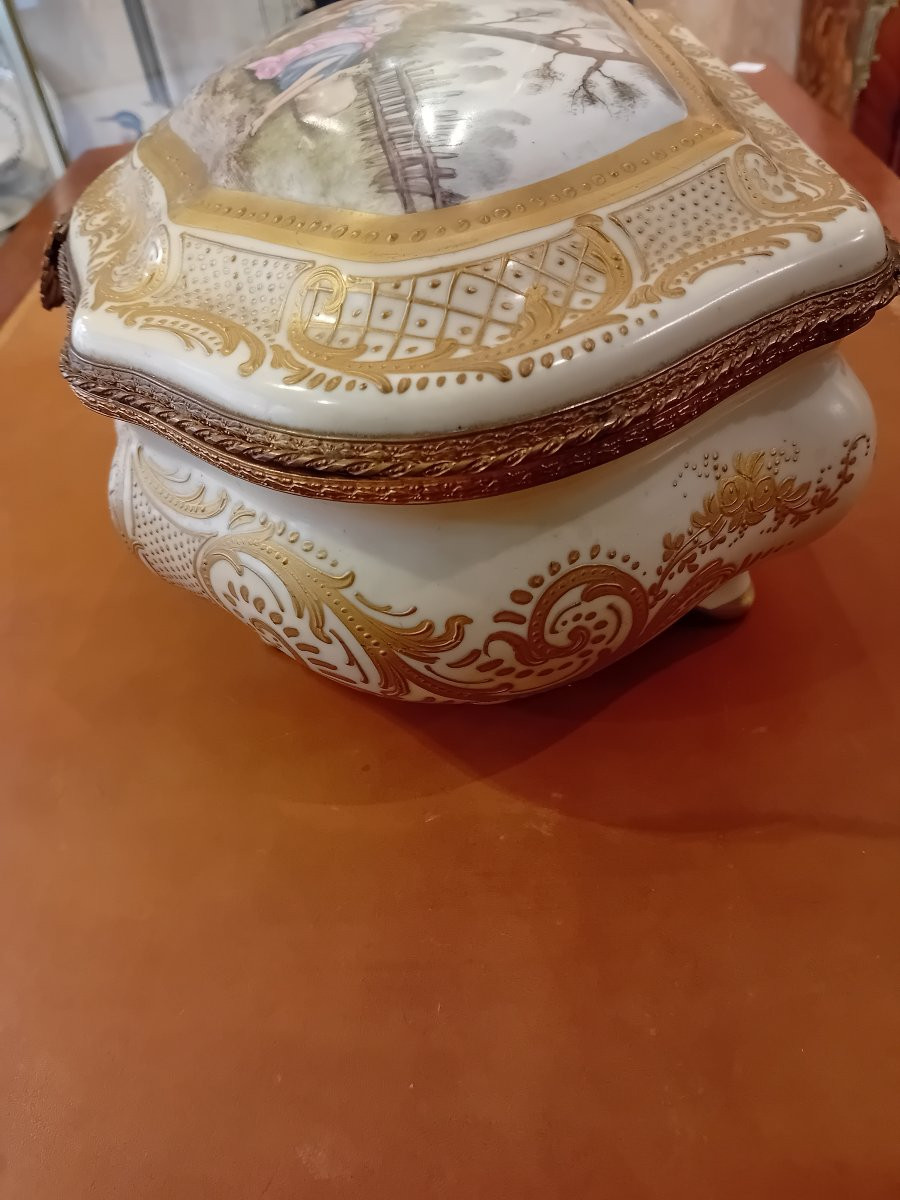Late 19th Century Porcelain Box In The Style Of Sevres Signed Garnier-photo-1