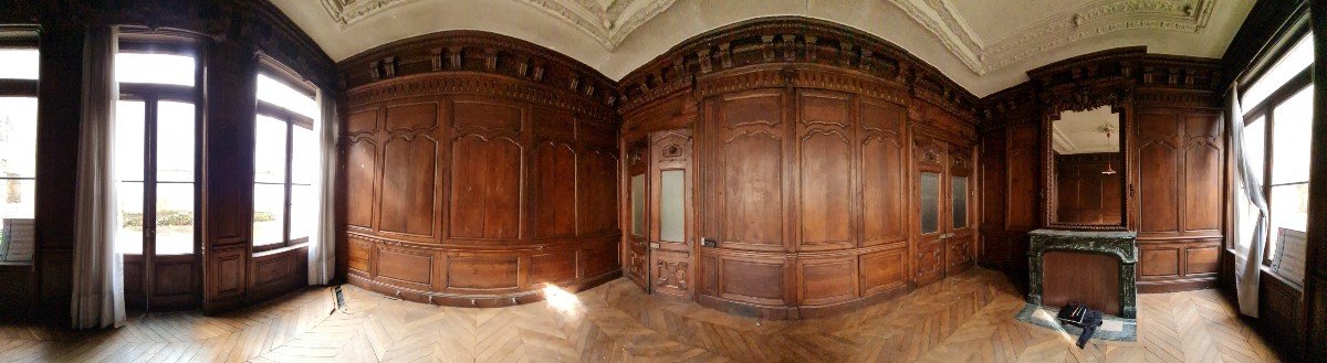 Complete Piece Of 19th Century Oak Woodwork From A Haut Marnais Mansion