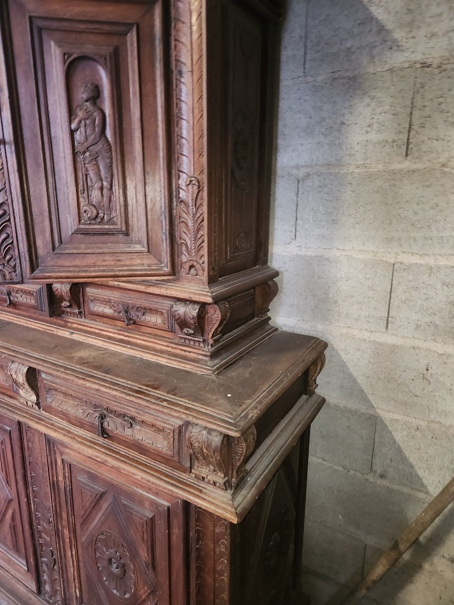 Small Renaissance Buffet In Walnut From The 19th-photo-1