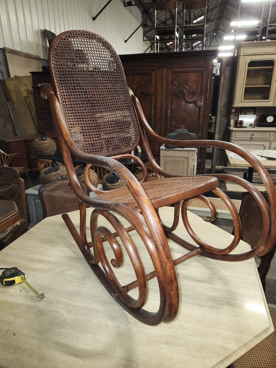 Jjkohn Rocking Chair From The End Of The 19th Century -photo-1