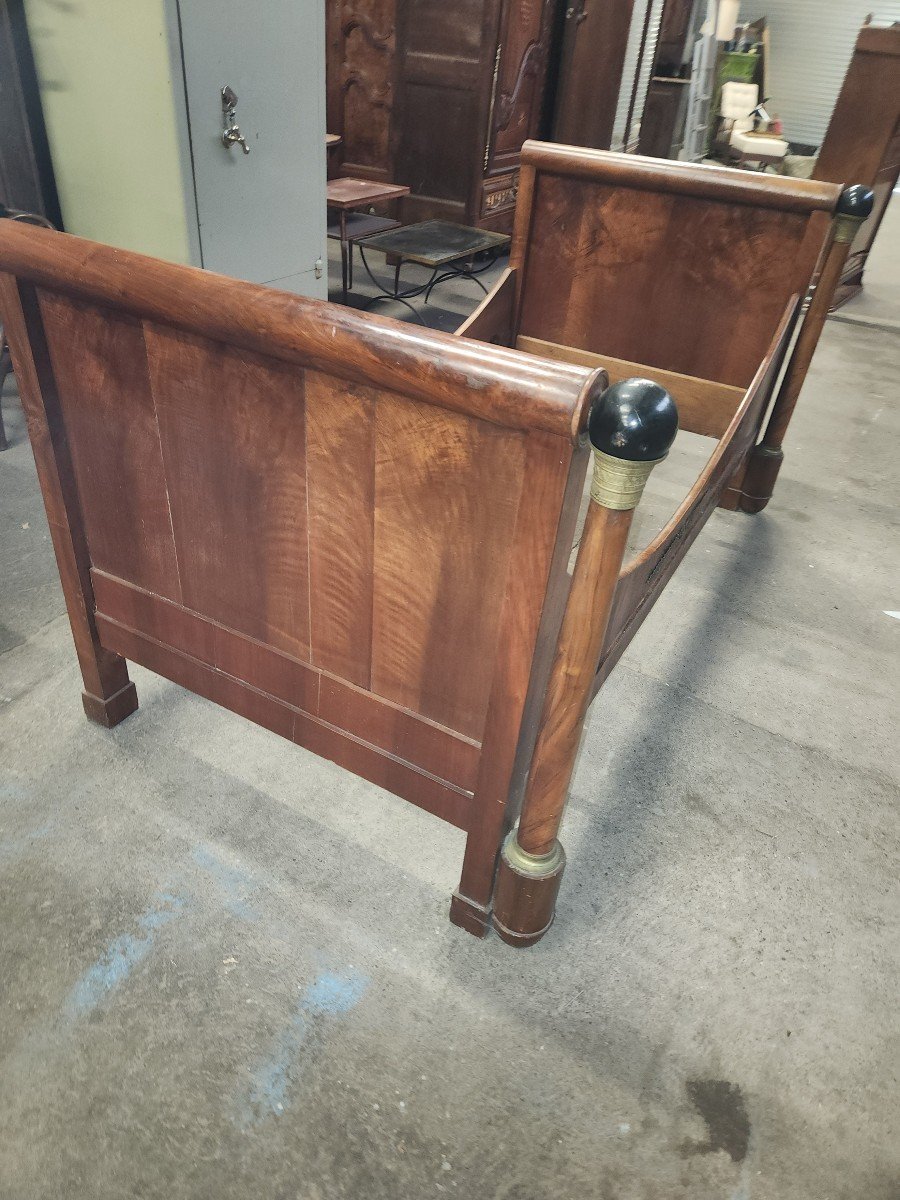 Empire Bed In Walnut With Columns And Decorated With Bronze-photo-4