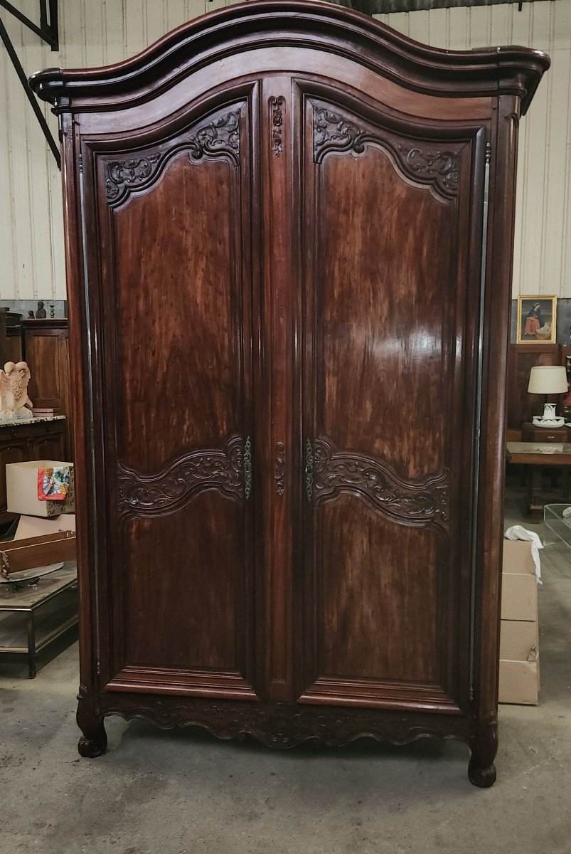 Armoire De Port En Acajou 18eme Provenant d'Un Château De La Région Bordelaise 