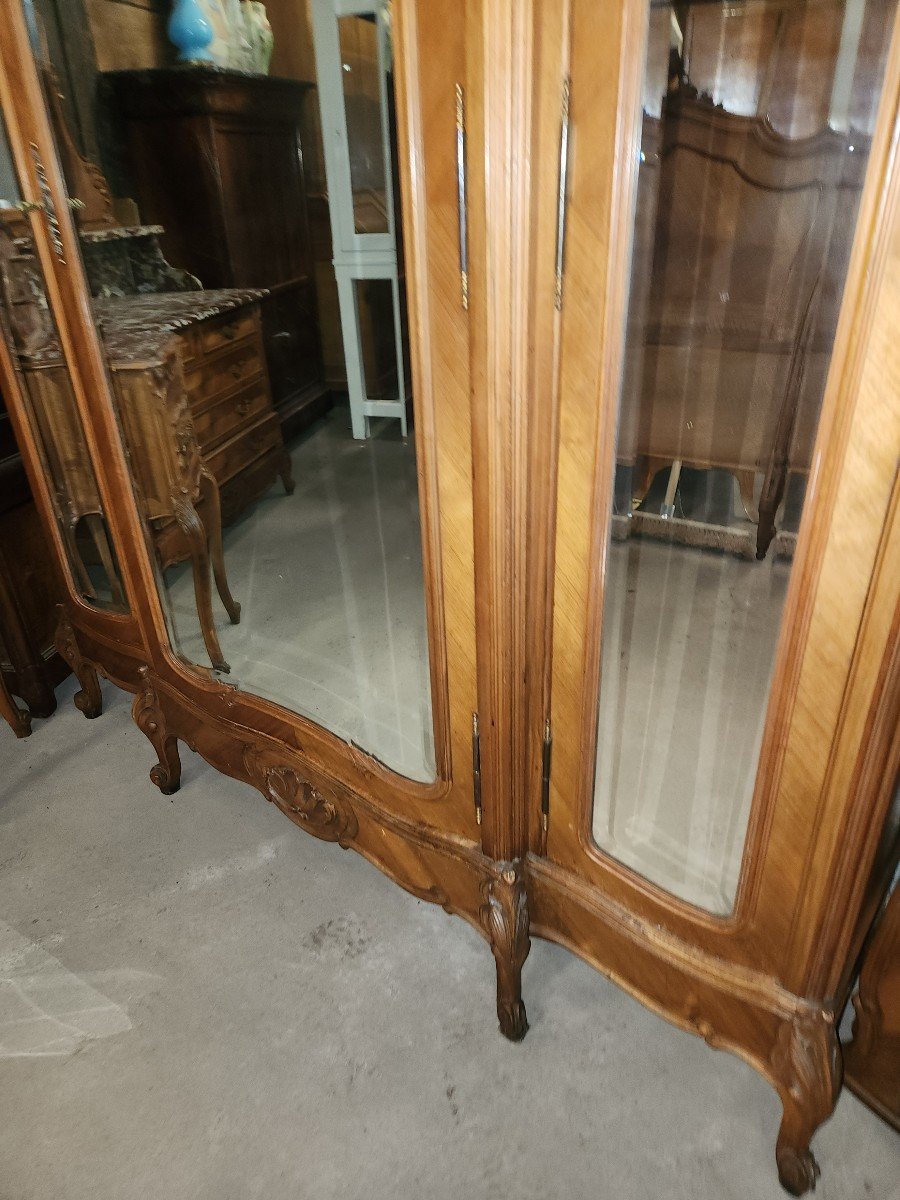 Louis XV Walnut Bedroom -photo-8
