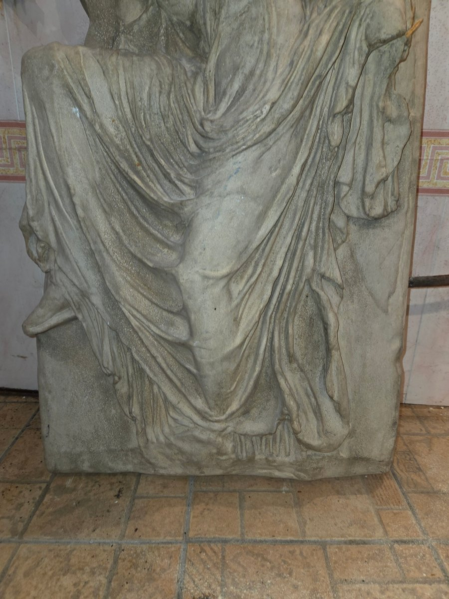 Bas-relief de Nike détachant sa sandale des annees 80-photo-3