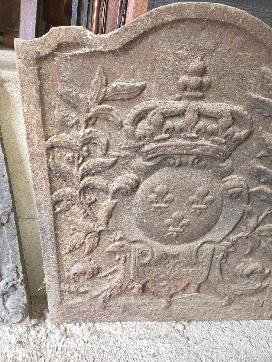 Plaque de cheminée en fonte 18eme très décorée-photo-1