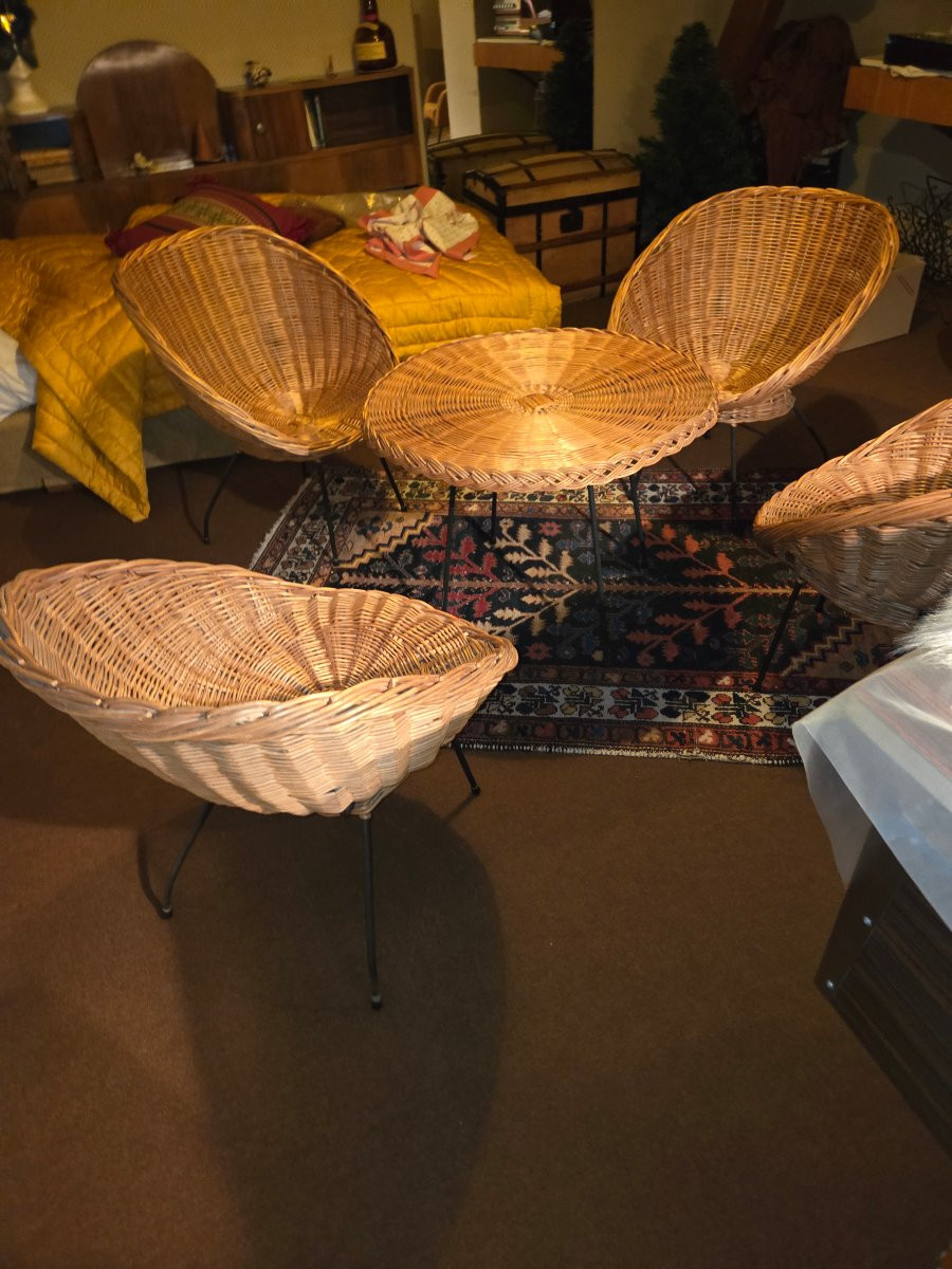 Living Room With 4 Armchairs And A Coffee Table In Metal And Wicker From The 60s-photo-3