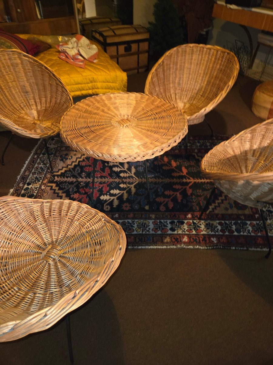 Living Room With 4 Armchairs And A Coffee Table In Metal And Wicker From The 60s-photo-4