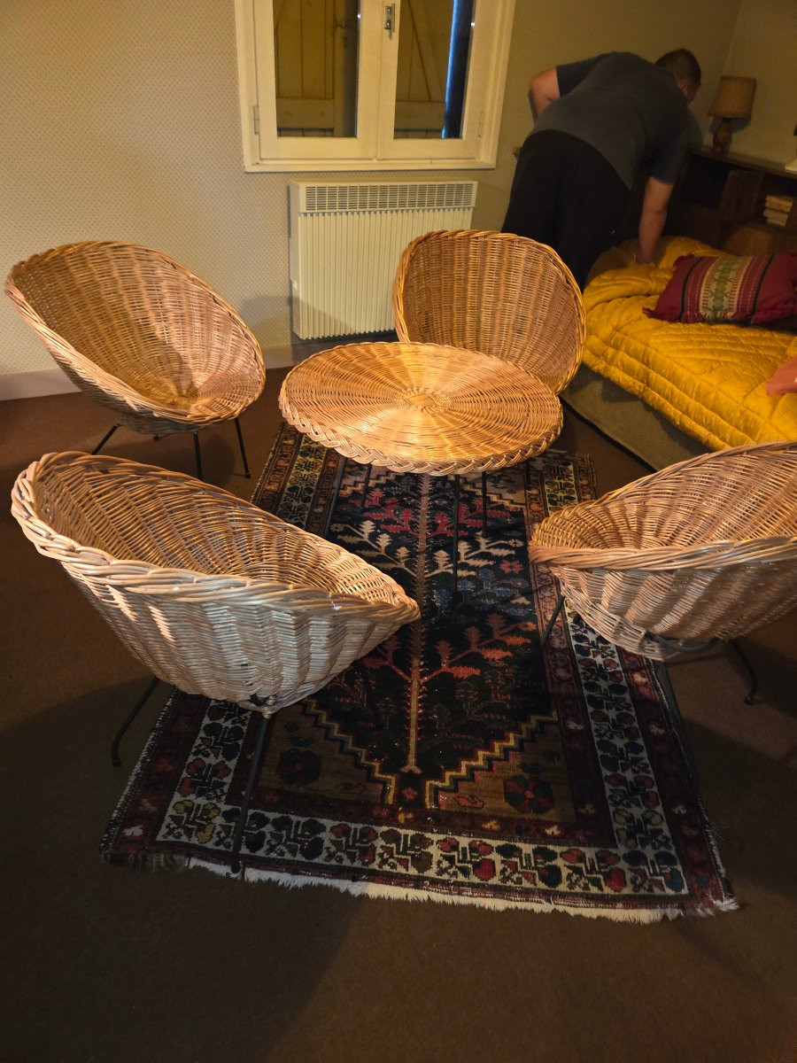 Living Room With 4 Armchairs And A Coffee Table In Metal And Wicker From The 60s-photo-5