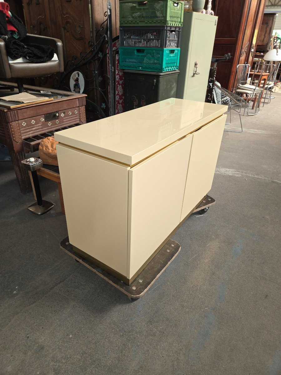 Small Cream Lacquered And Brass Cabinet By Jean Claude Mahey, 1970s-photo-2