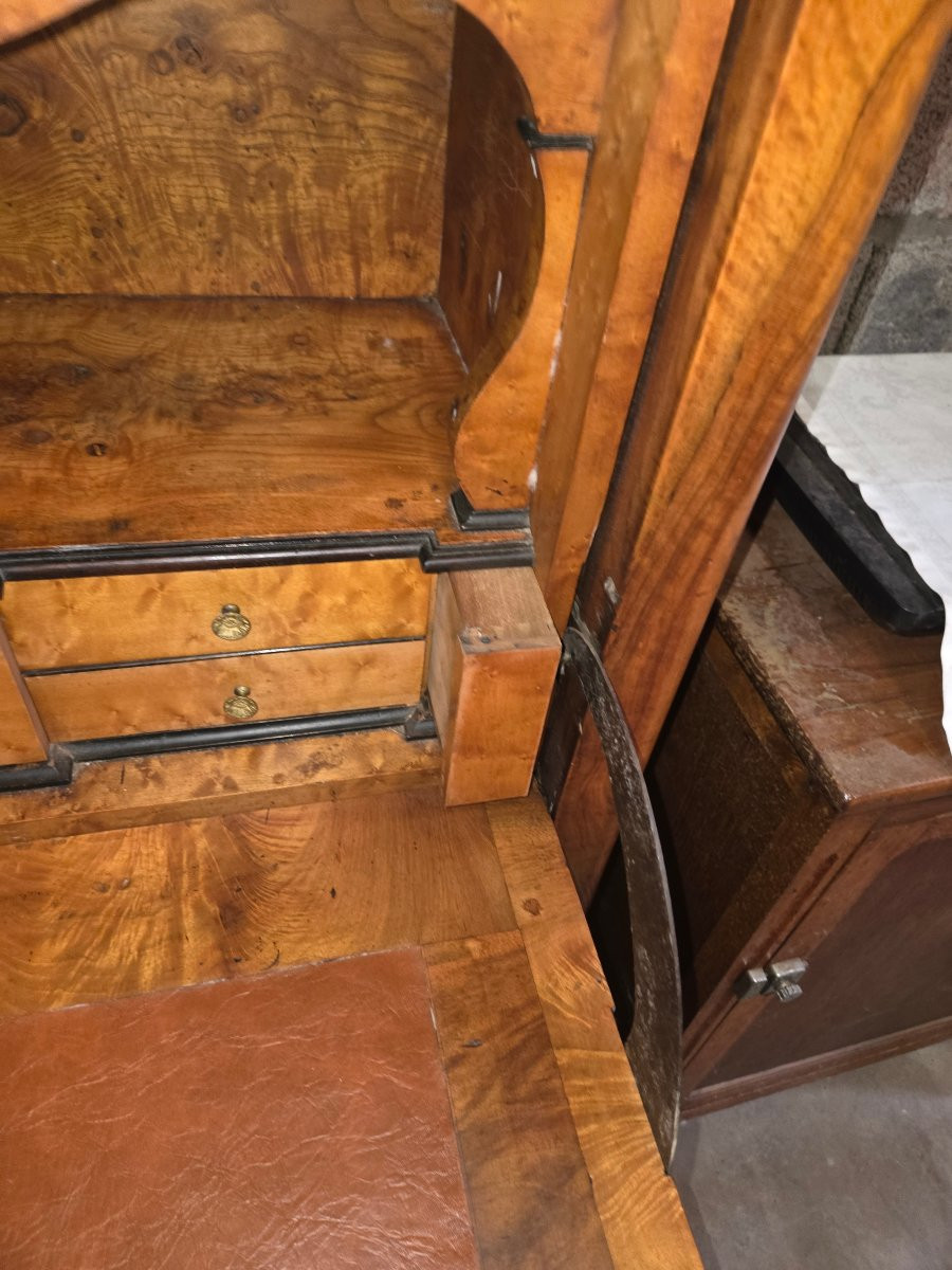 Secretaire louis Philippe en noyer avec un très joli intérieur -photo-4