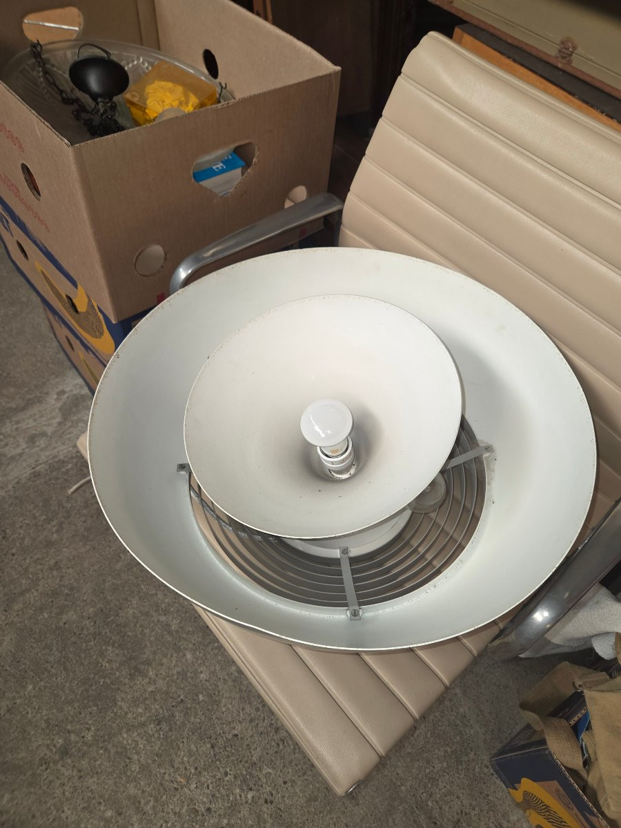 Aj Royal White Pendant Lamp By Arne Jacobsen For Louis Poulsen, Denmark, 1960s-photo-4