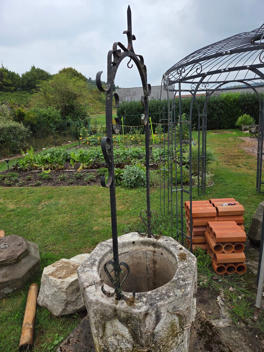 Reconstituted Stone Well From The 70s Based On A 17th Century Model-photo-4