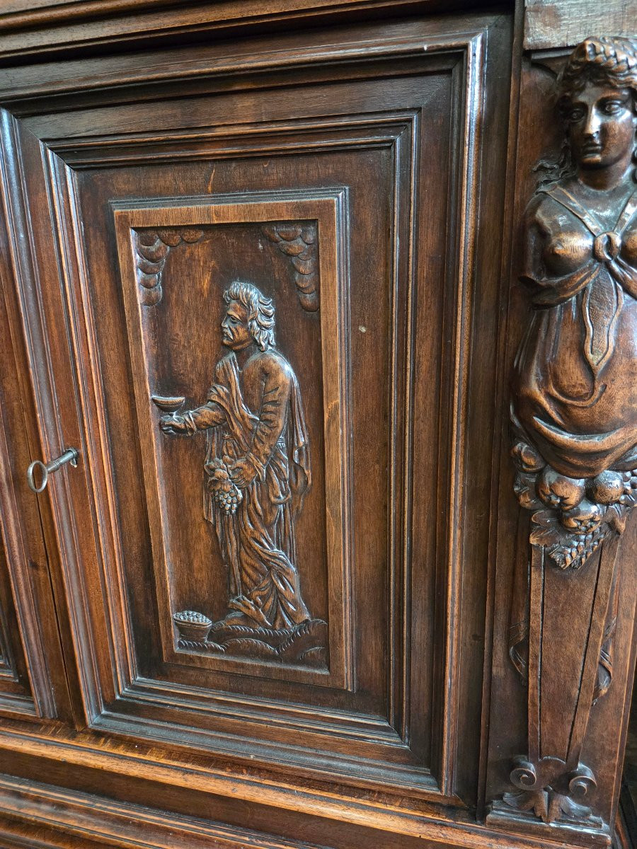 Cabinet en noyer de style gothique du début 20ème siècle -photo-7