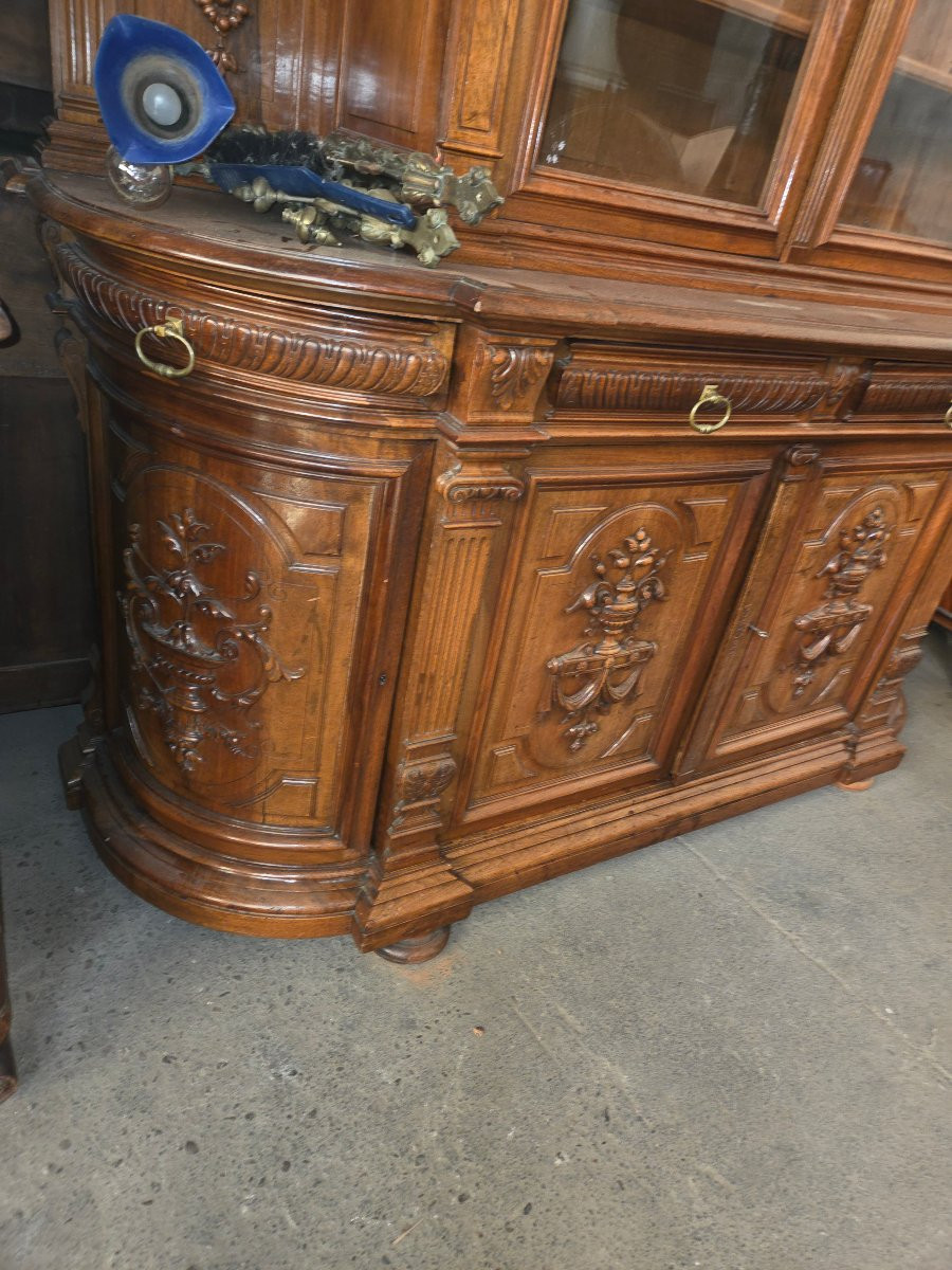 Tres grande buffet de chateau de style renaissance en noyer de la fin du 19ème -photo-4