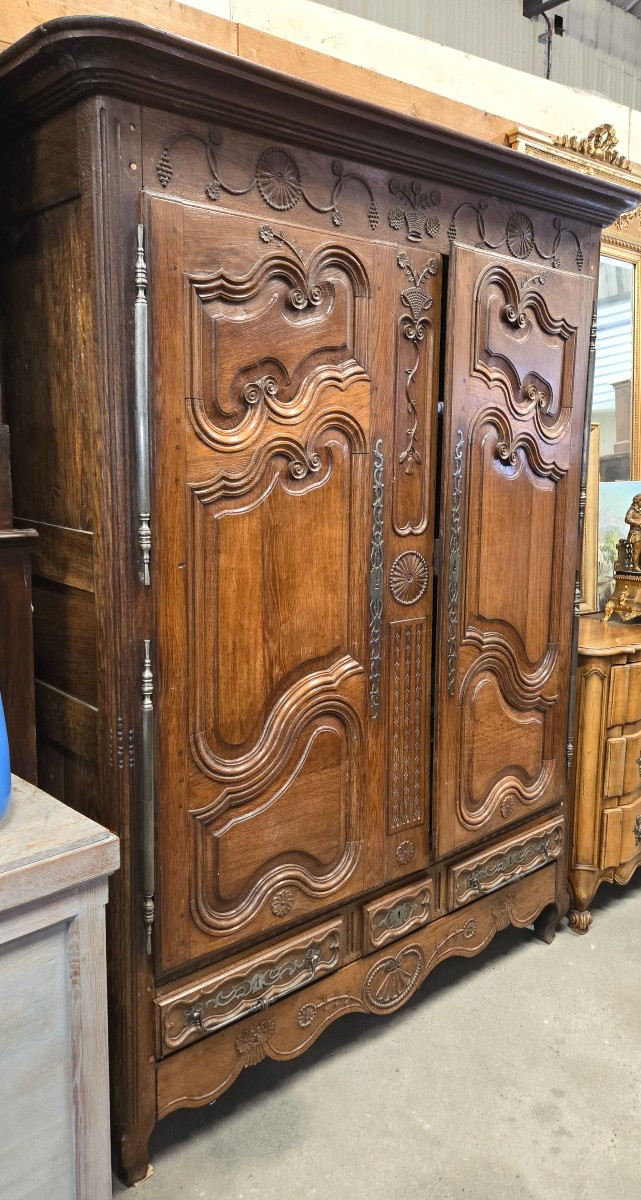 Armoire lorraine debut 19eme rare par sa conception et se qualité 
