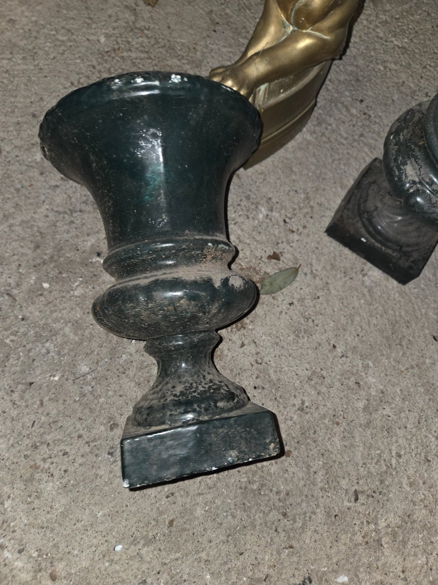 Series Of Cast Iron Medici Vases From The Late 19th And Early 20th Centuries -photo-3