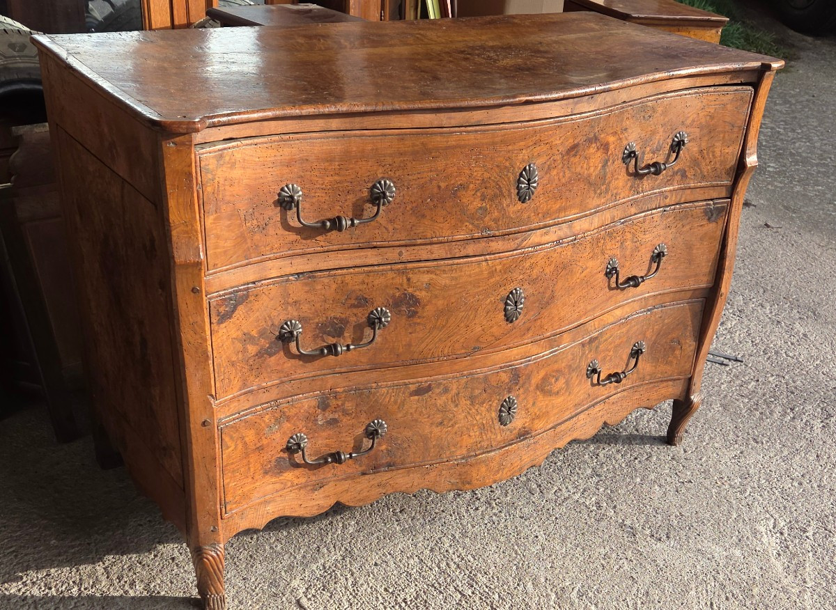 Commode galbee 18eme en frêne 