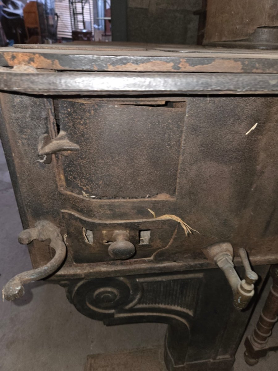 Early 20th Century Cast Iron Maillard Fireplace Stove -photo-3