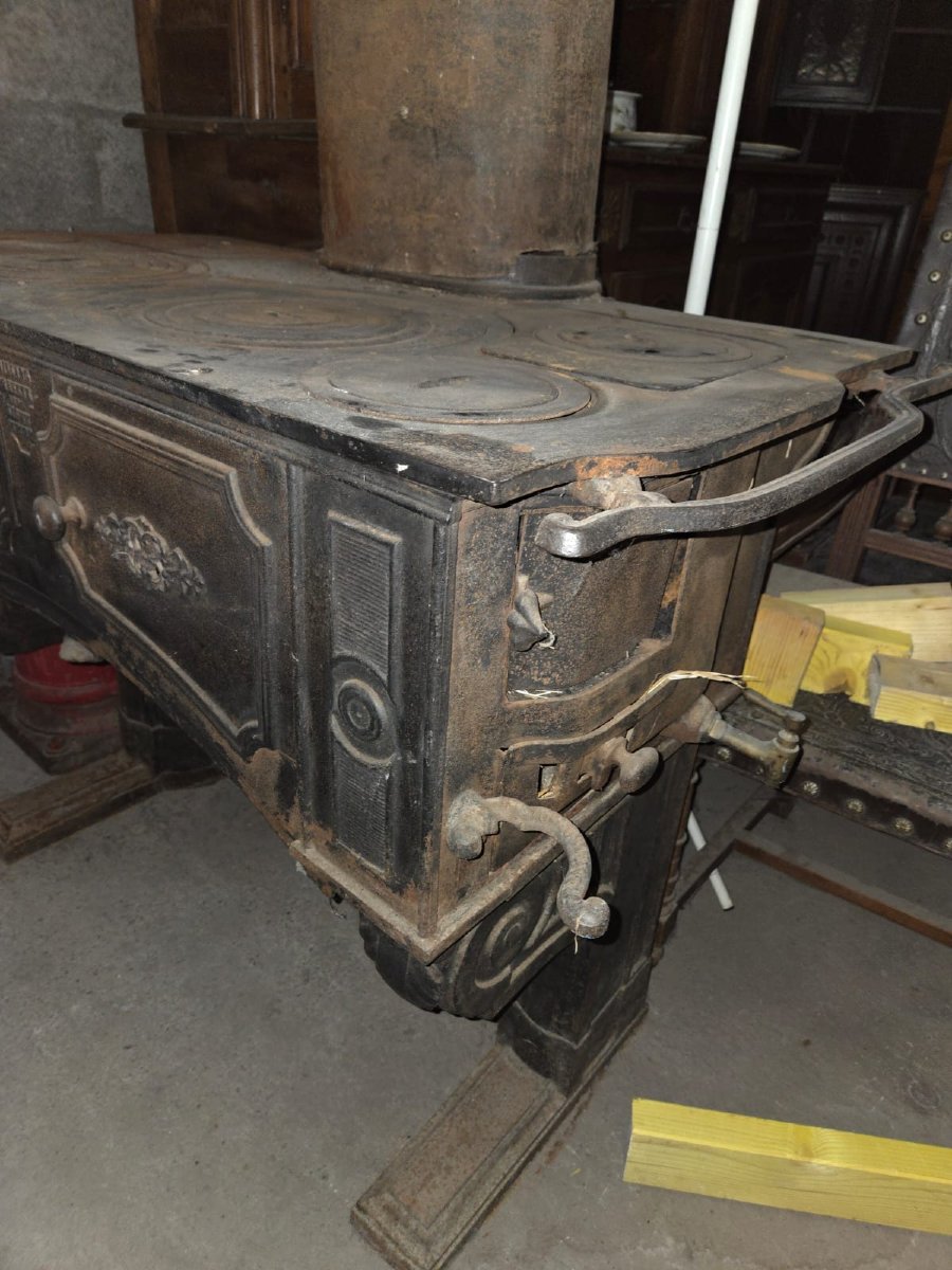 Early 20th Century Cast Iron Maillard Fireplace Stove -photo-4