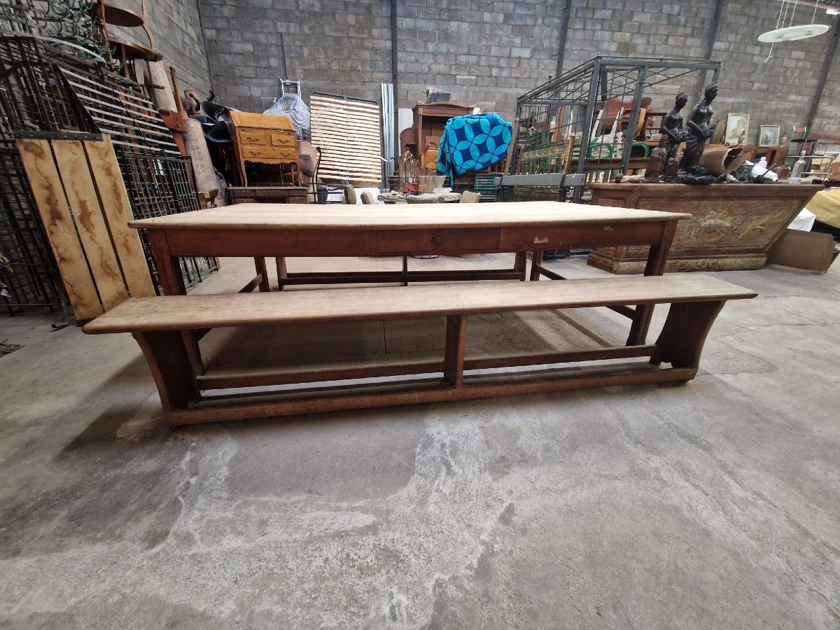 Very Large Table And Its 2 Benches In Early 20th-century Beechwood, Originating From A Castle In The 54th District.-photo-2