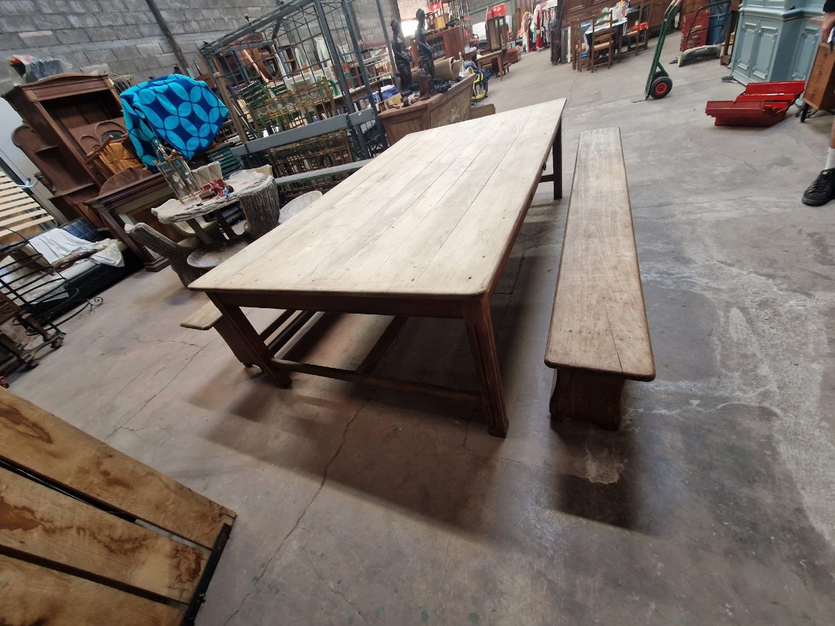 Very Large Table And Its 2 Benches In Early 20th-century Beechwood, Originating From A Castle In The 54th District.-photo-3