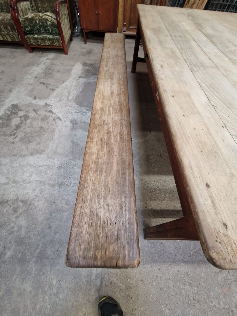 Very Large Table And Its 2 Benches In Early 20th-century Beechwood, Originating From A Castle In The 54th District.-photo-1