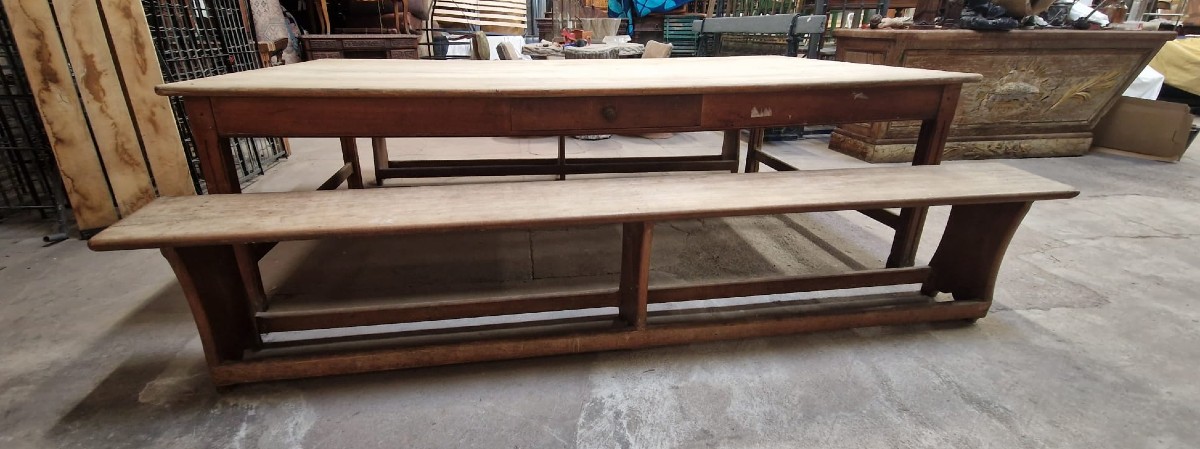 Very Large Table And Its 2 Benches In Early 20th-century Beechwood, Originating From A Castle In The 54th District.