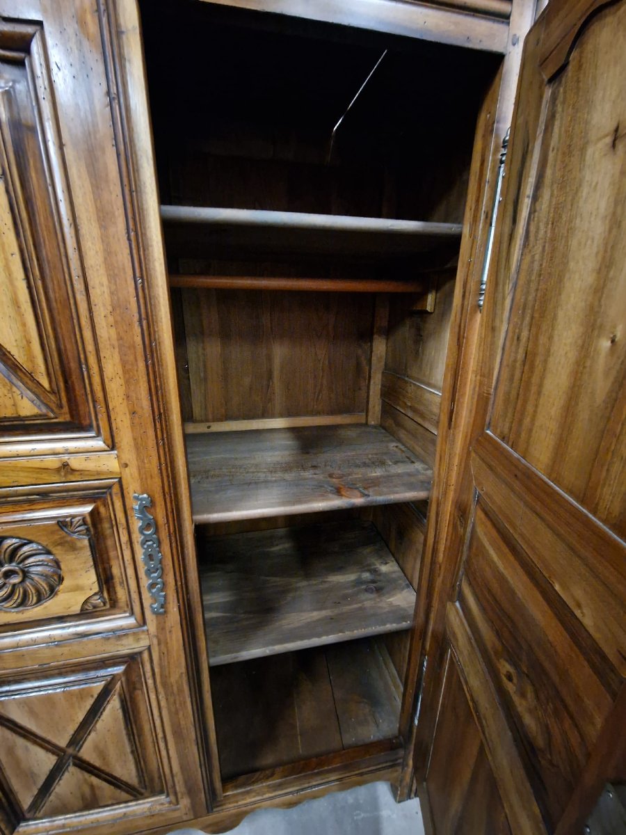 Armoire de style louis XIV  en noyer des années 70-photo-2
