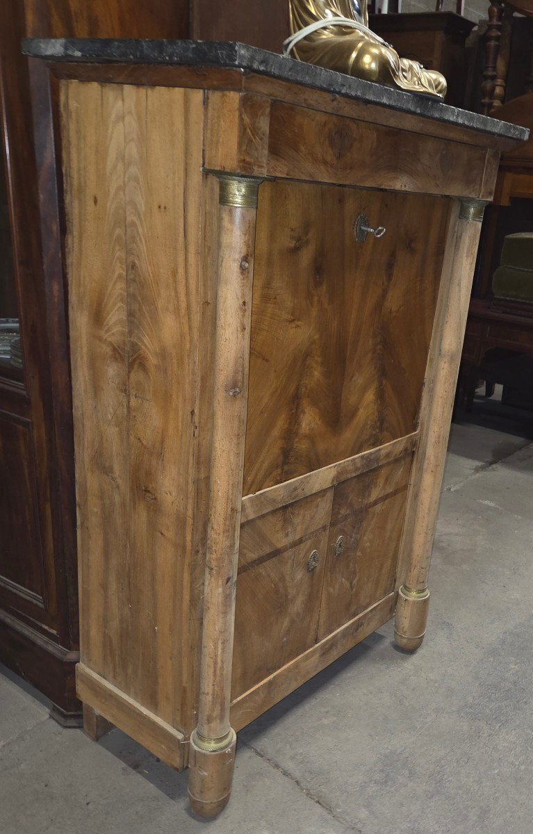 Secretaire empire en noyer a colonnes détachées 