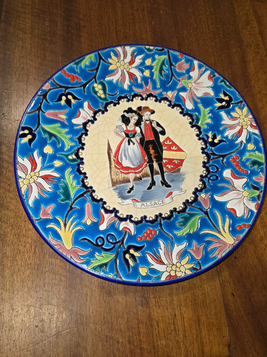 Plat en emaux de longwy a decor de personnages alsacien -photo-3