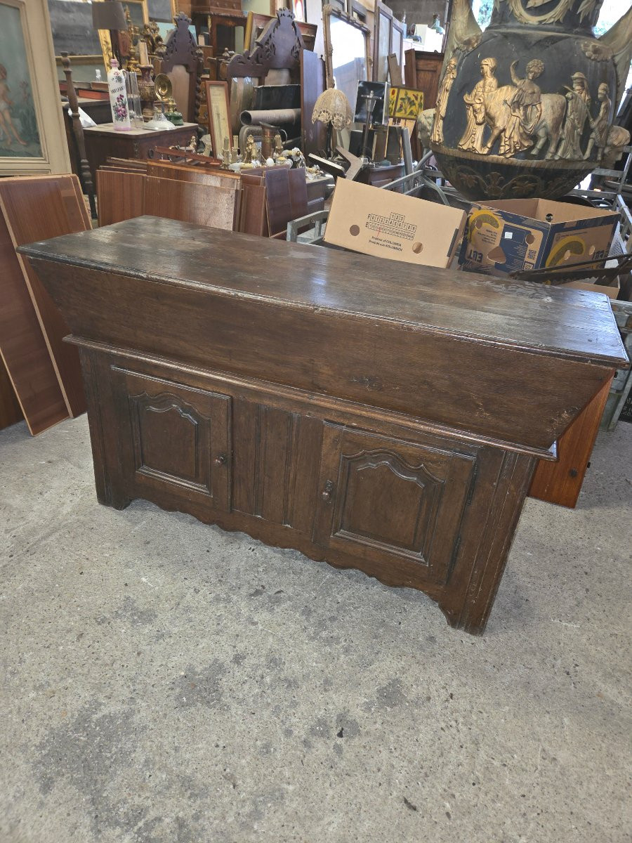 Late 18th-century Lorraine Oak Kneading Trough Buffet -photo-1