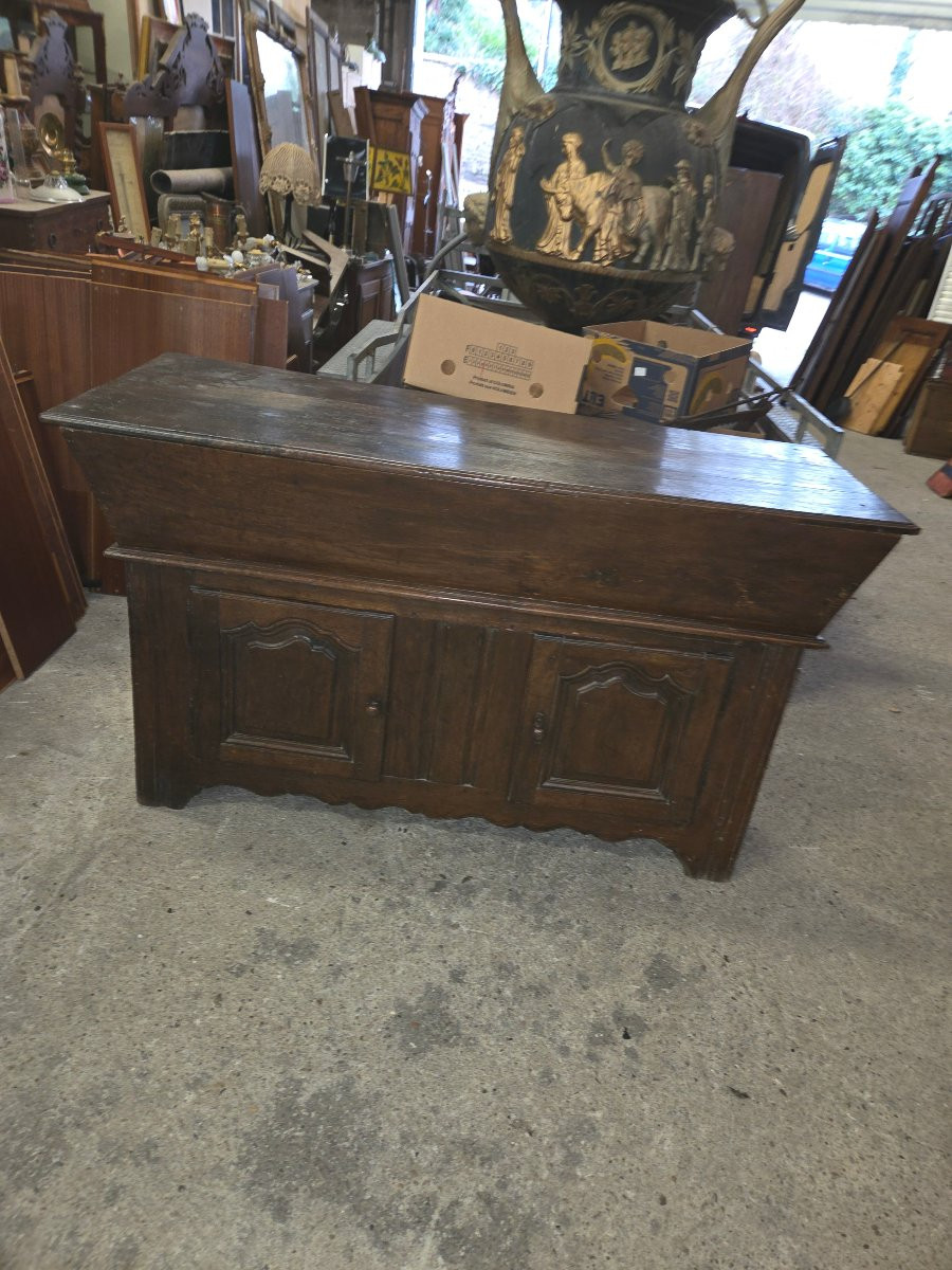 Late 18th-century Lorraine Oak Kneading Trough Buffet -photo-2