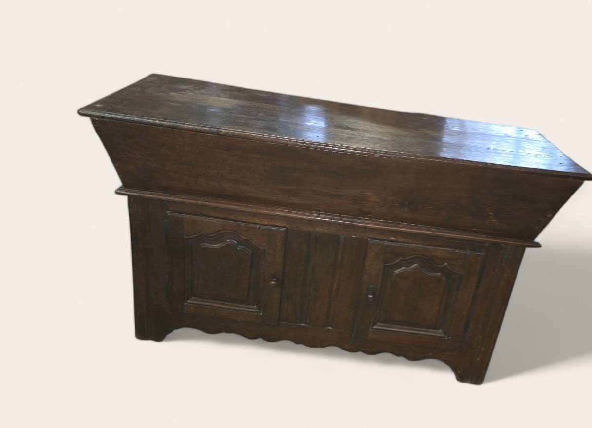 Late 18th-century Lorraine Oak Kneading Trough Buffet 