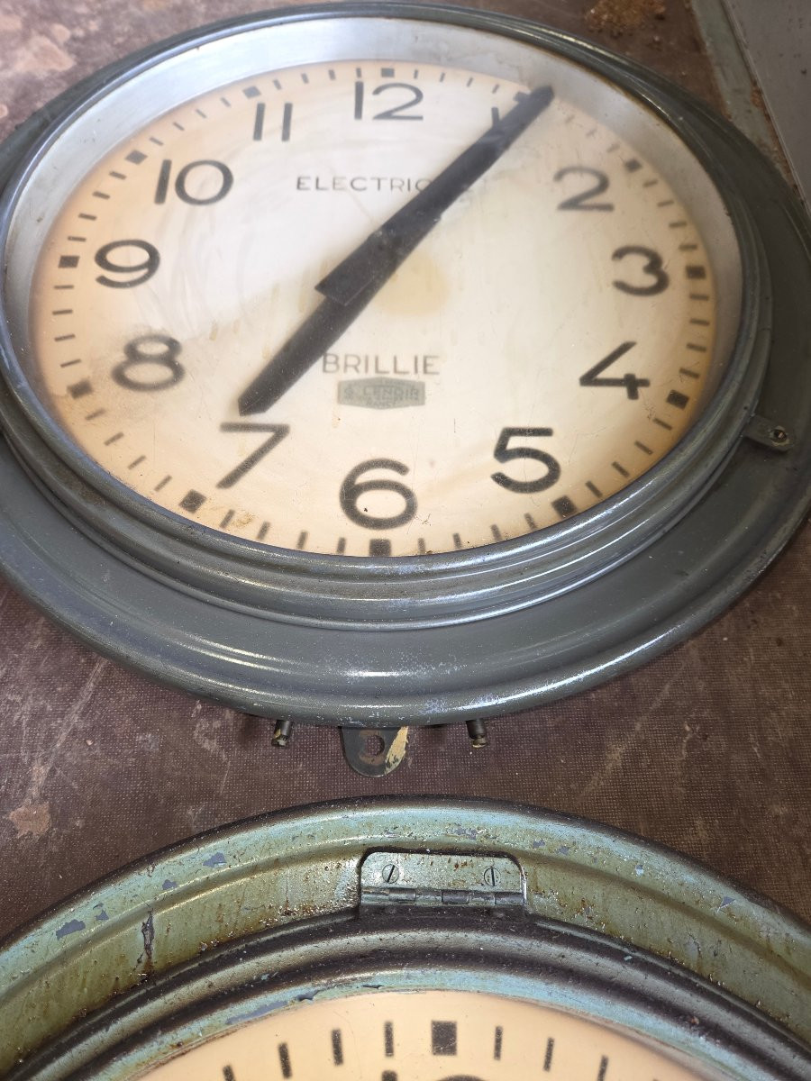2 horloges d'usine Brillie revendeur Lenoir a Nancy -photo-5