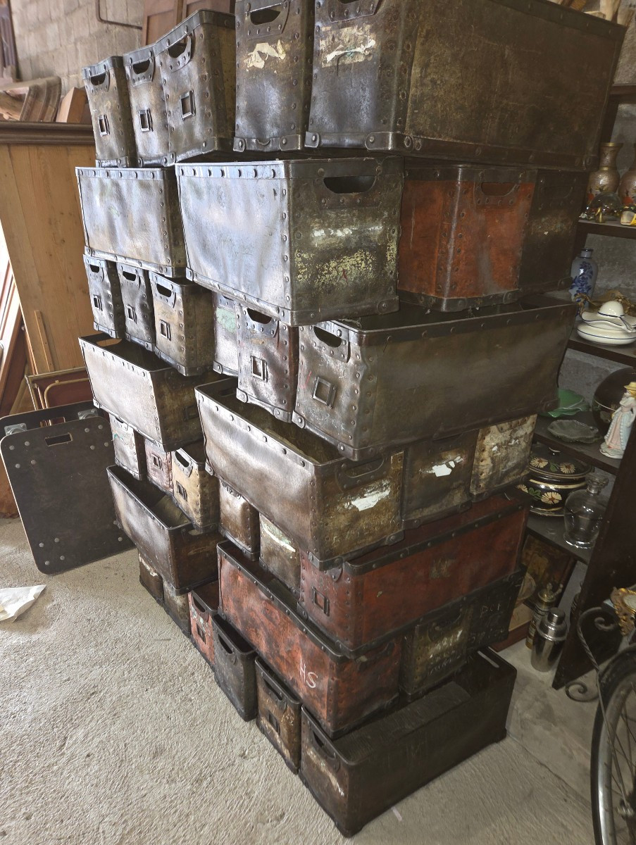 Lot Of 40 Spinning Crates From The 1950s