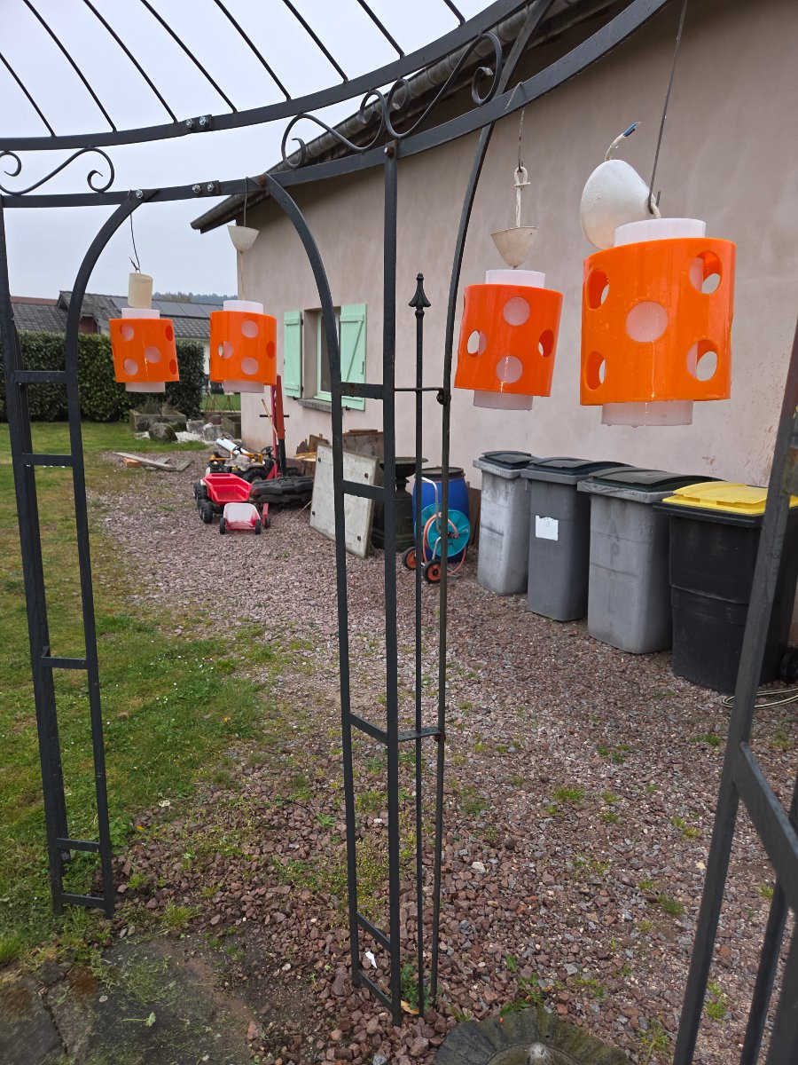 4 Lampes suspendues des années 1970 en polycarbonate orange et blanc - Design de l'ère spatiale-photo-5