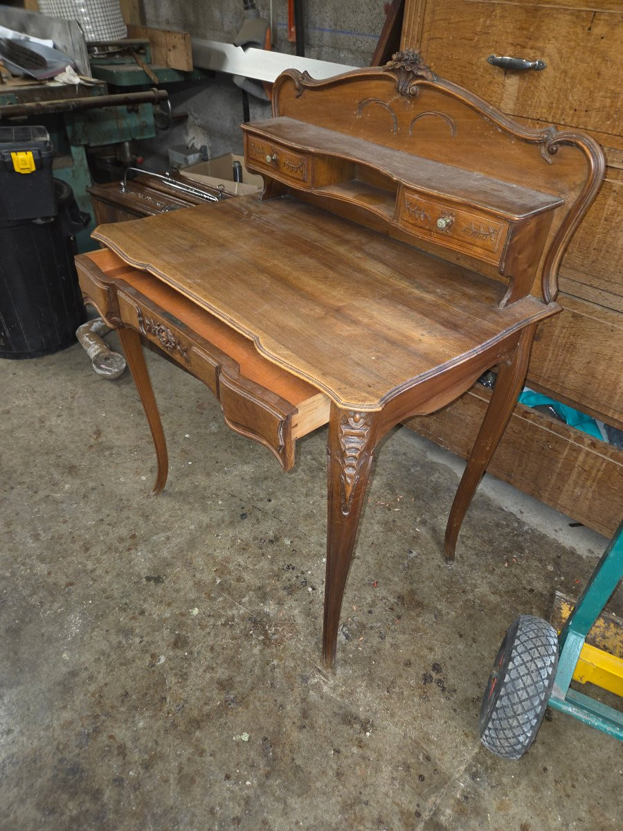 Small Louis XV Style Walnut Desk From 1900/1920-photo-1