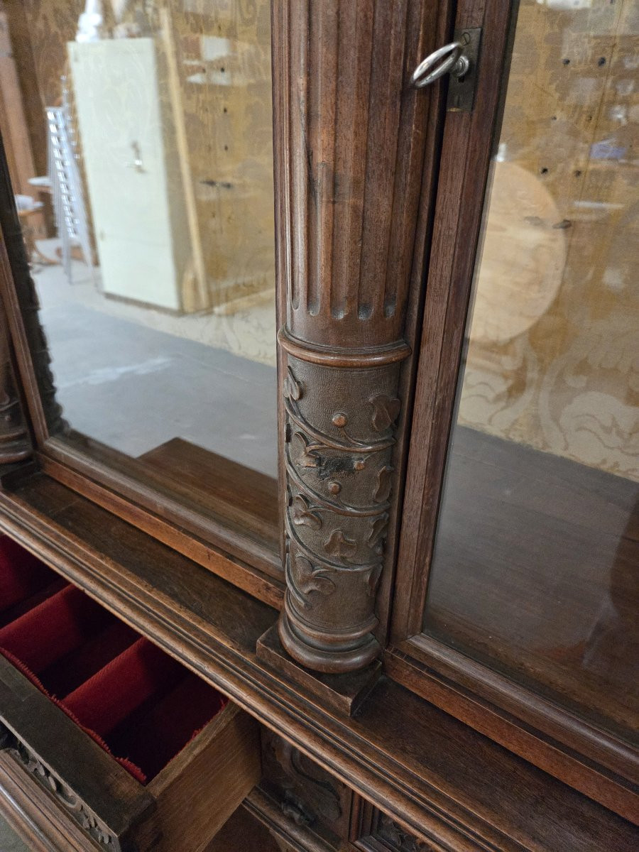 Richly Carved Renaissance Walnut Display Case Late 19th Early 20th Century-photo-4