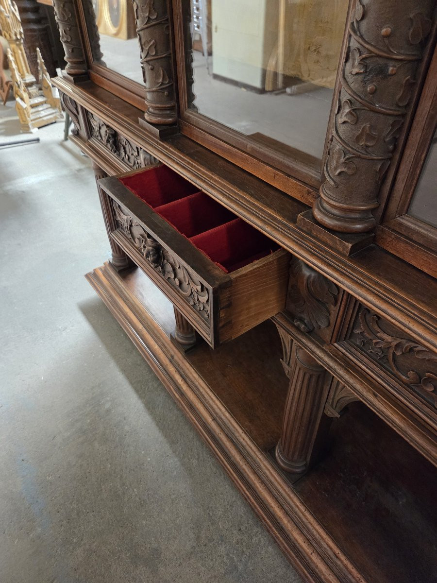 Richly Carved Renaissance Walnut Display Case Late 19th Early 20th Century-photo-5