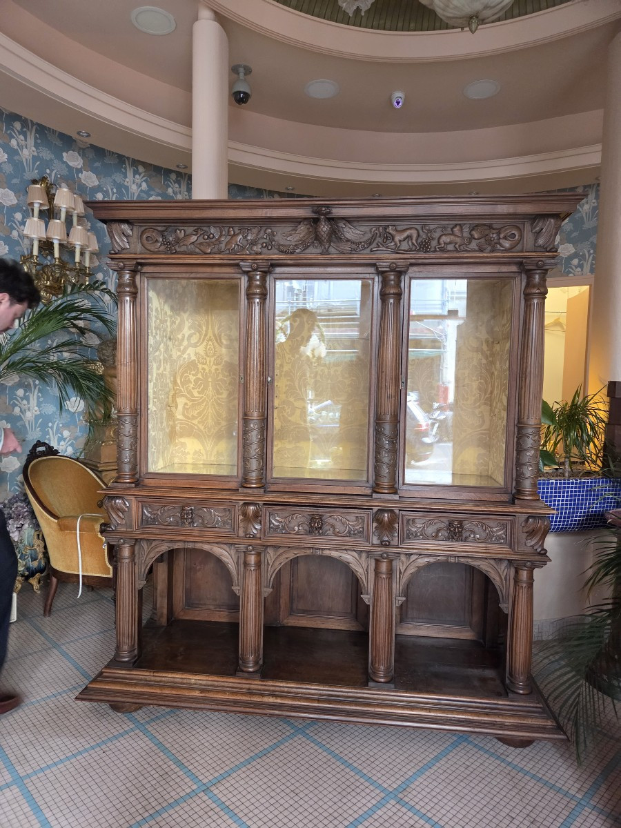Richly Carved Renaissance Walnut Display Case Late 19th Early 20th Century