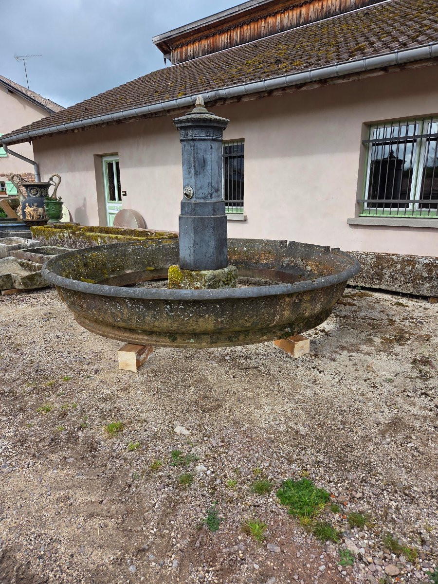 Fontaine en fonte provenant d'un parc d'un château du 19ème du sud de la Haute Saône -photo-2