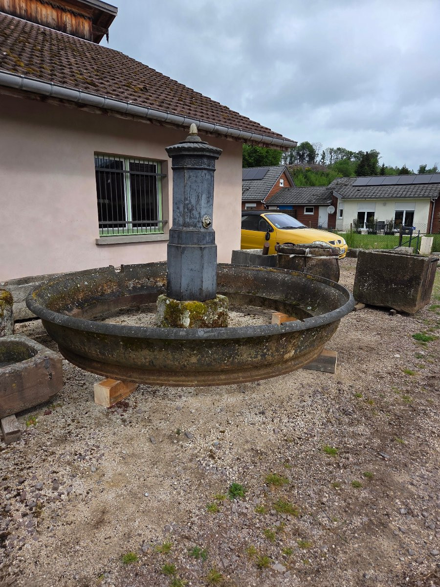 Fontaine en fonte provenant d'un parc d'un château du 19ème du sud de la Haute Saône -photo-7