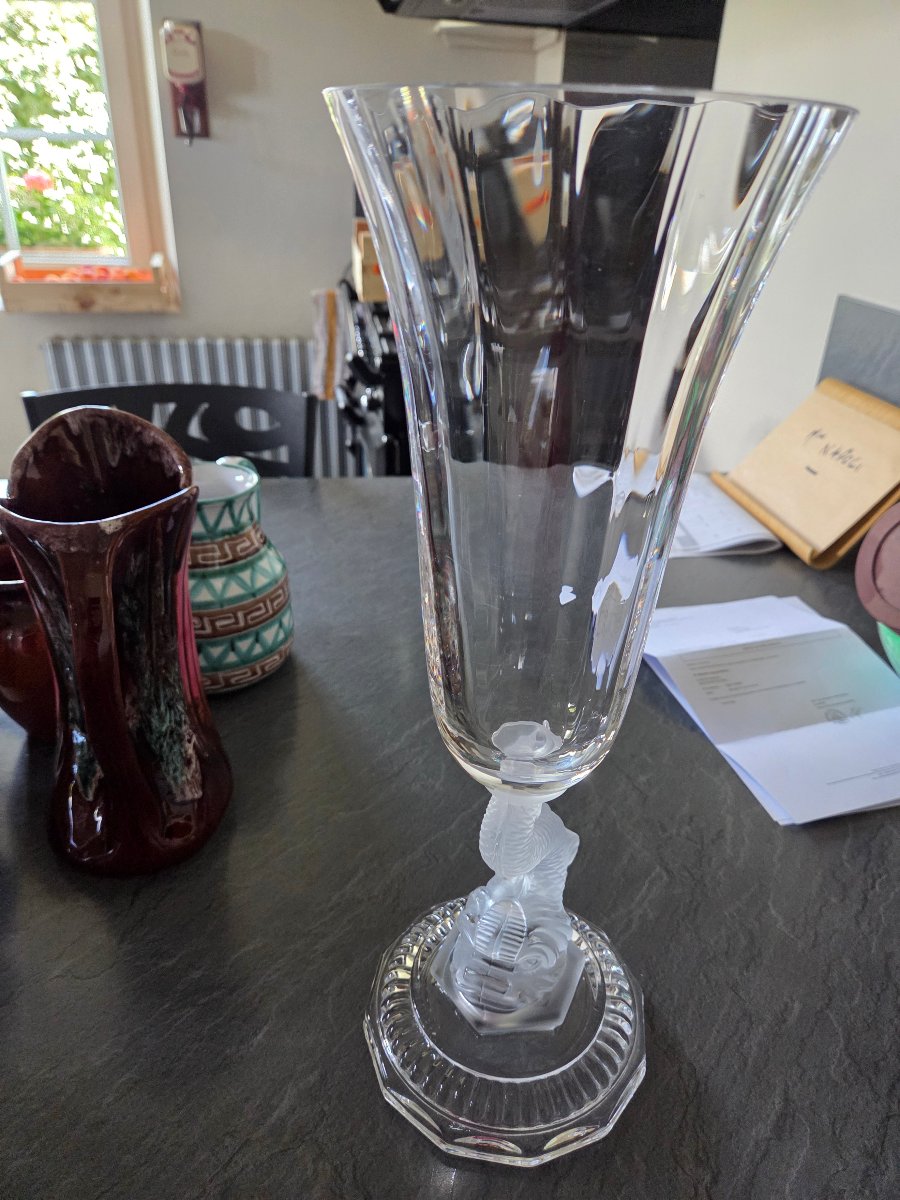 Vase en baccarat des années 50 le pietement et un dauphin -photo-4