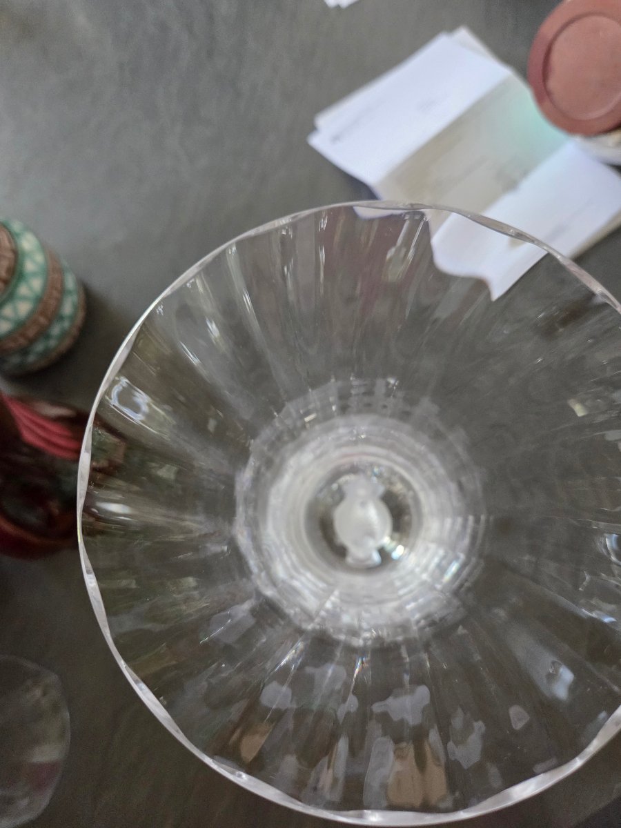 Vase en baccarat des années 50 le pietement et un dauphin -photo-1
