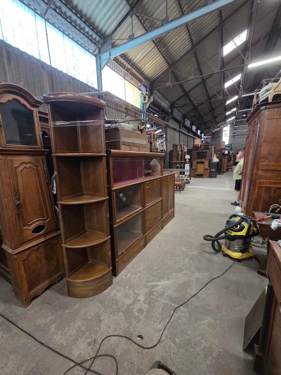 M.d. Modular Furniture Set In Walnut -photo-1