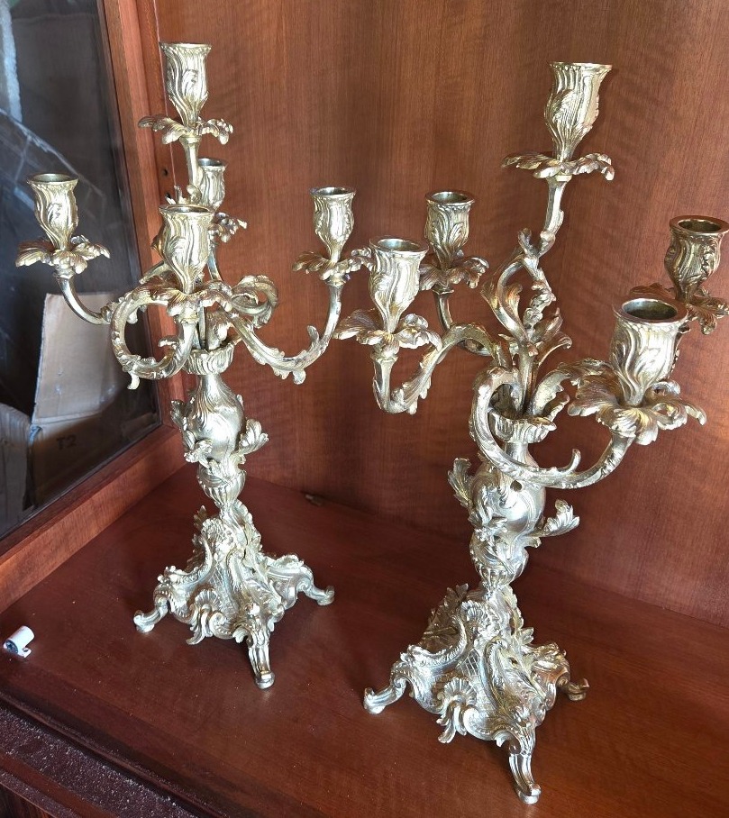Paire de chandelier louis XV d'epoque napoleon III  En bronze