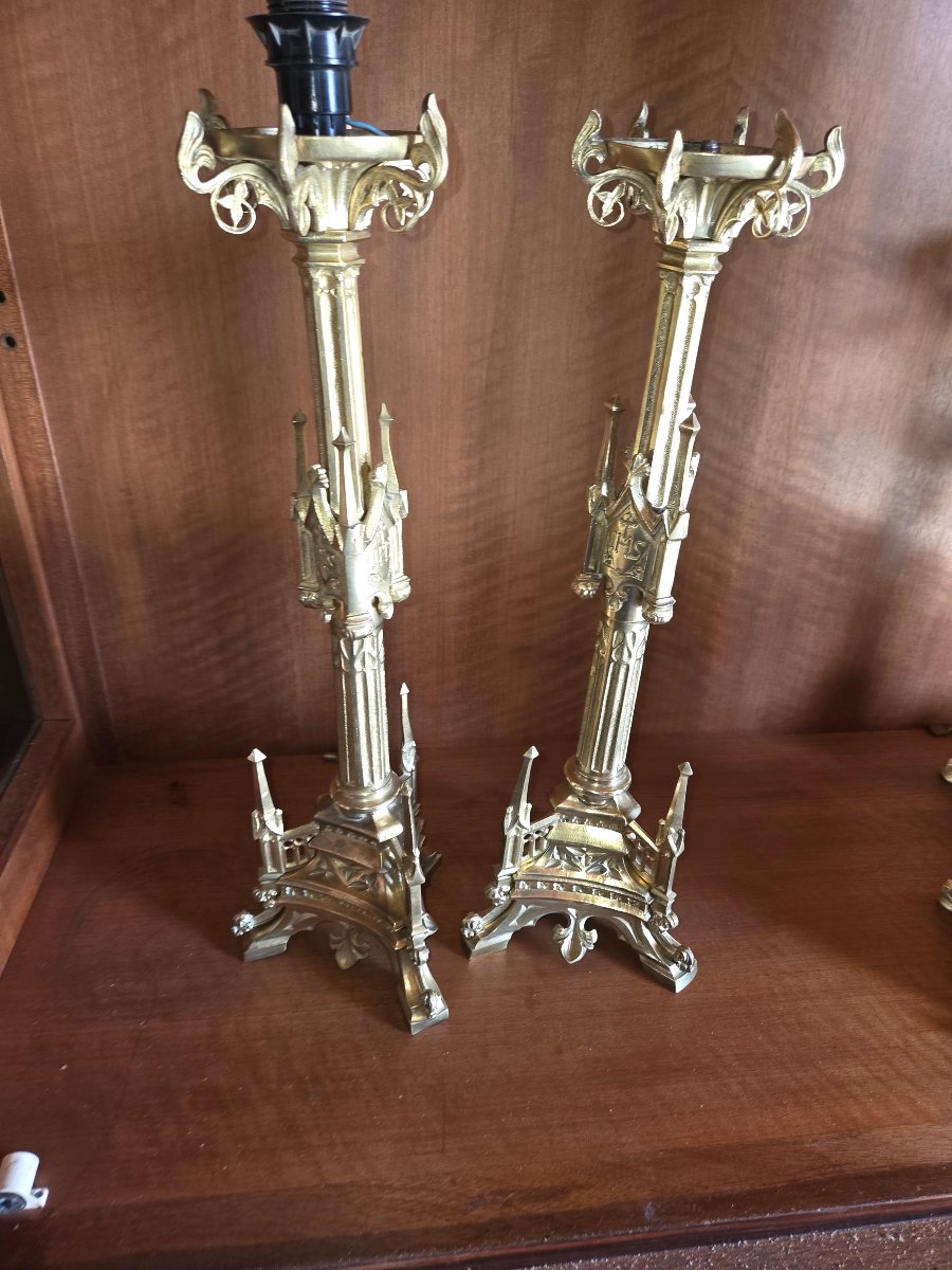 Pair Of 19th-century Gothic-style Bronze Candlesticks -photo-4