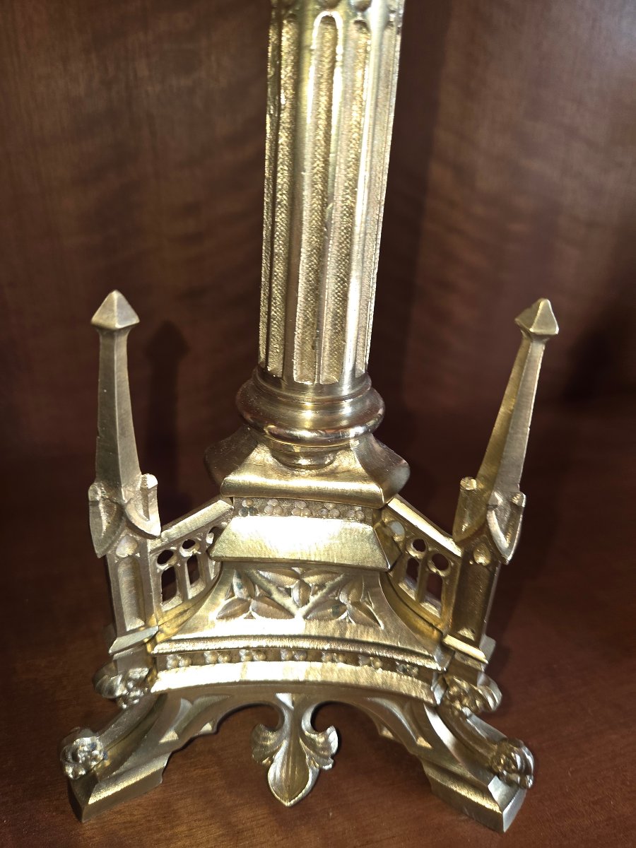 Pair Of 19th-century Gothic-style Bronze Candlesticks -photo-3