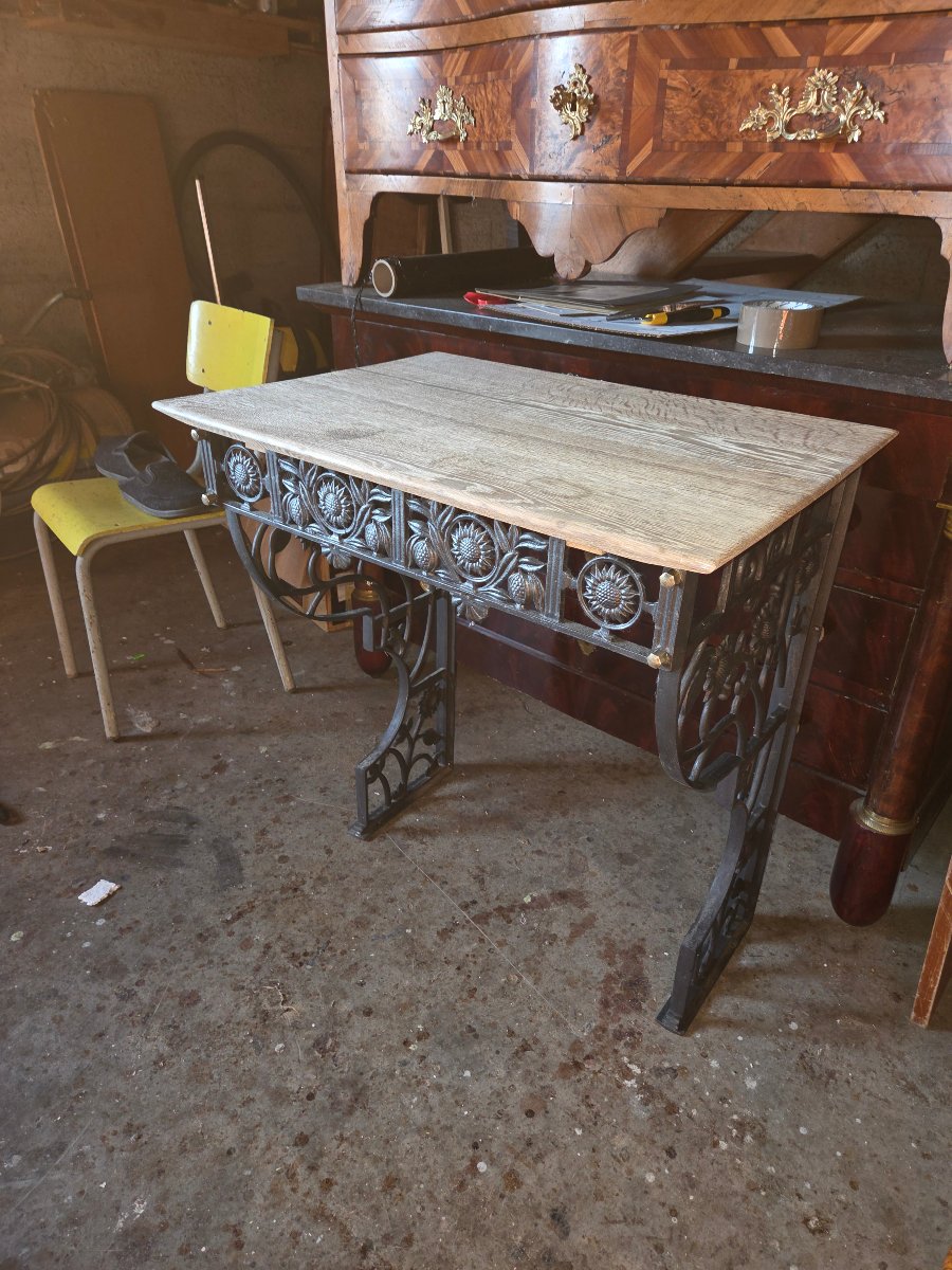 Cast-iron Console Table With Floral Decoration And An Oak Top From The 1900s-photo-2
