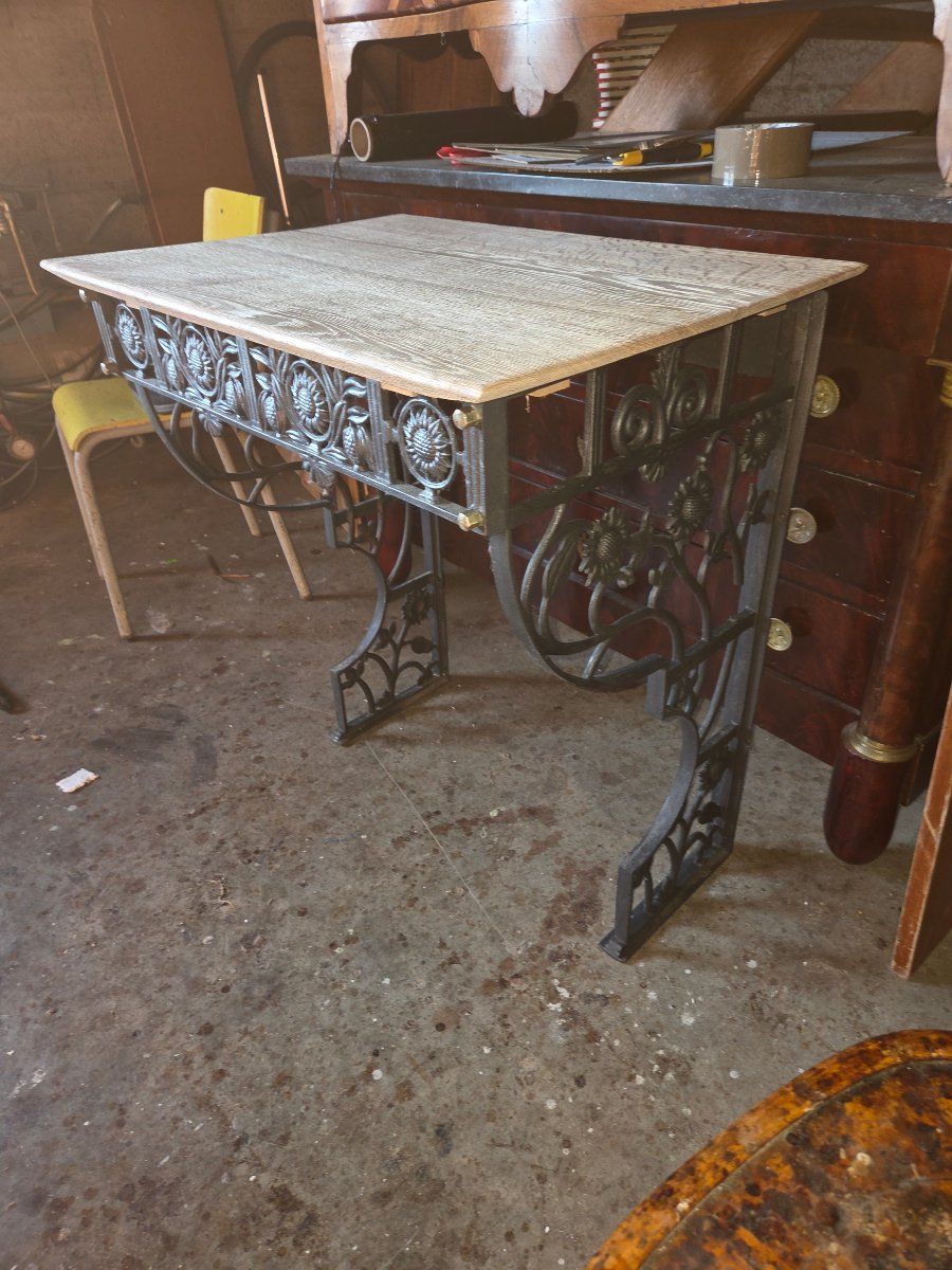Cast-iron Console Table With Floral Decoration And An Oak Top From The 1900s-photo-3